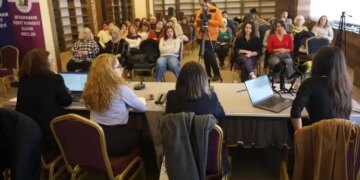 ‘Kadın yoksulluğu ve yerel çözüm mekanizmaları’ paneli düzenlendi