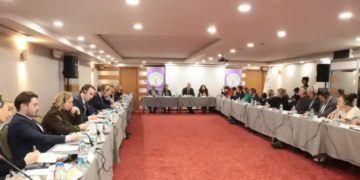 DEM Parti Eş Genel Başkanları büyükelçilik temsilcileriyle görüştü