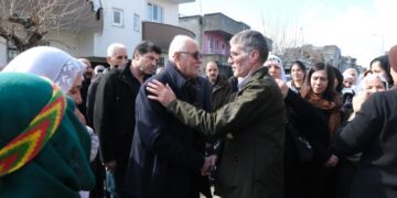 32 yıl sonra tahliye olan İnan’a memleketinde kitlesel karşılama