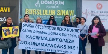 Antakya’da kadınlardan Suriye’de makyaj yasağına ve saç kesmeye tepki