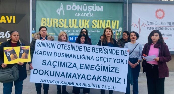 Antakya’da kadınlardan Suriye’de makyaj yasağına ve saç kesmeye tepki