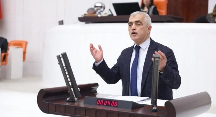 Gergerlioğlu’ndan Meclis’te tepki: Saçını ördü diye hemşireyi açığa aldılar