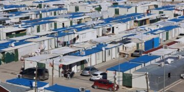 Semsûr’da 50 bin kişi konteynerlerde sağlık hizmeti alıyor