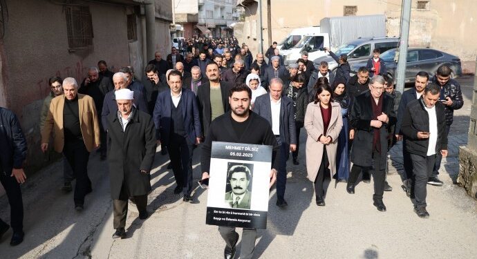 Kürt siyasetçi Mehmet Dilsiz Cizîr’de anıldı