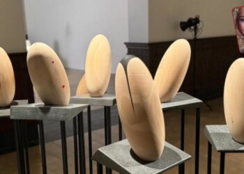 Ali Artun ve Ahmet Yiğider’in eserlerinin bir araya geldiği ‘Töz’ sergisi Galata Rum Okulu’nda: Mimarlığın tözü, biçimin özü nedir?