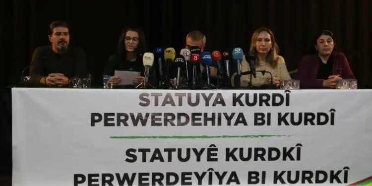 Dünya Anadil Günü deklarasyonu: Kürtçeye statü talebini güçlendireceğiz