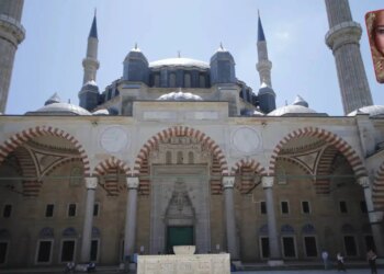 Restorasyon sürecinde hatalı uygulama nedeniyle gündem olan yapı aslına uygun açıldı: Selimiye yeniden…