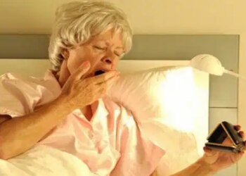 Uzmandan uyarı: Demansın az bilinen belirtisi günün hep aynı saatinde ortaya çıkıyor