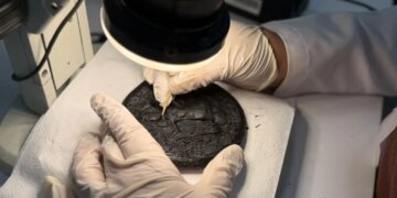 Anadolu’da bir ilk: 1300 yıllık ‘Hz. İsa’ figürlü ekmekler gün yüzüne çıktı!