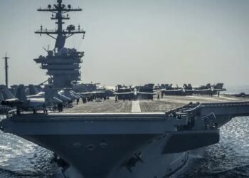 ABD, uçak gemisine yaklaşan İran’a ait İHA’yı düşürdü