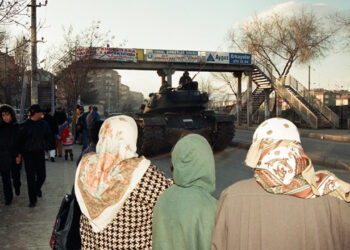 AK Parti'den '28 Şubat' Mesajı: 'Kirli Zihniyet Milletin Vicdanında Mahkum Edildi'