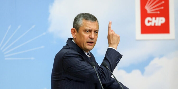 Abdullah Gül CHP’nin Adayı mı Olacak? Özel’den Net Yanıt