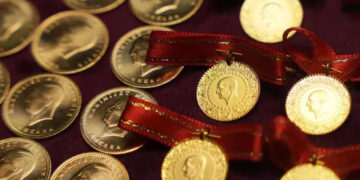 Altın Cephesinde Gerilim Tırmanıyor: Gram Altında Dikkat Çeken Sıçrama! Yatırımcı Tedirgin