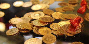 Altın ve Gümüş Kan Kaybediyor: Piyasalarda Şok Dalgası! Yüzde 15'lik Büyük Çöküş