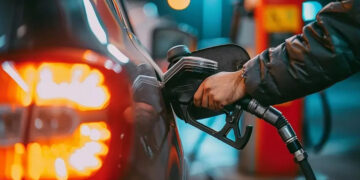 Araç Sahipleri Dikkat! Akaryakıta Zam Geliyor: Tabela Yine Değişiyor