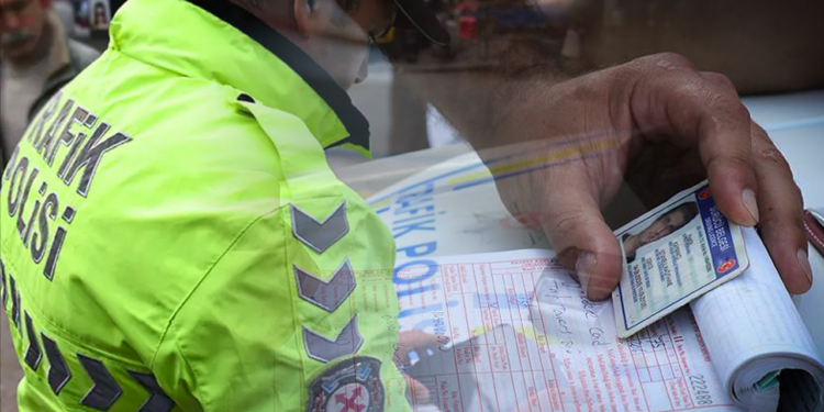 Araç Sahipleri Dikkat! Bu Yeni Kurala Uymayana 75 Bin Lira Ceza Kesiliyor