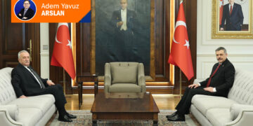 Boş koltuk ve mutabakat fotoğrafı