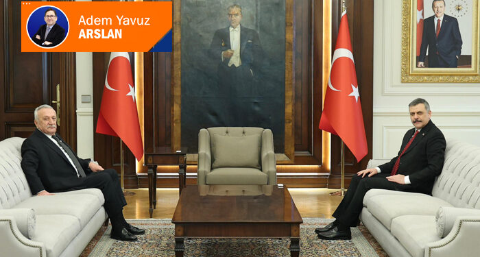 Boş koltuk ve mutabakat fotoğrafı