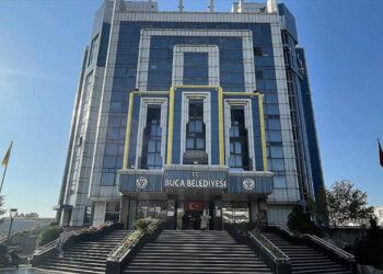 Buca Belediyesi'ne 'Rüşvet' Operasyonu: 26 Şüpheli Adliyede