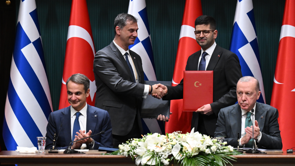 Cumhurbaşkanı Erdoğan Miçotakis'i Ağırladı: 'Çözüm Mümkün' Mesajı