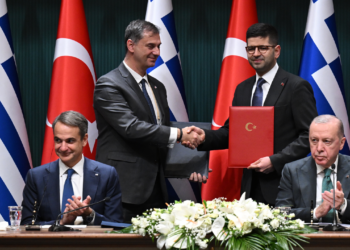 Cumhurbaşkanı Erdoğan Miçotakis'i Ağırladı: 'Çözüm Mümkün' Mesajı