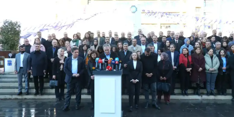 Bakırhan: Kayyım uygulamaları bu ülkenin utancıdır, halkın iradesi iade edilmeli