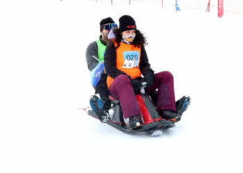 Erciyes’te 14 Şubat Heyecanı... 'Artık Çekilmez Oldun' Diyen Çiftler Yarıştı