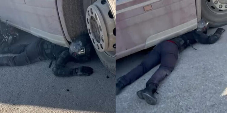 Feci Kazada Mucize Kurtuluş! TIR’ın Altında Sıkıştı, Kaskı Kurtardı