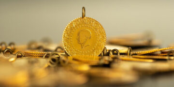 Fed Beklentileri Değişti, Altın Fren Yaptı