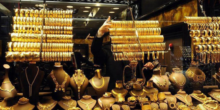 Fed Tutanakları Sonrası Altın Frene Bastı: Yatırımcı Kritik Sinyalleri İzliyor