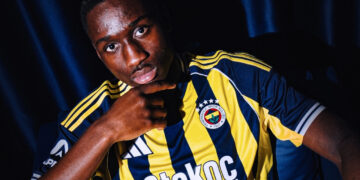 Fenerbahçe Genç Forvetini Resmen Duyurdu