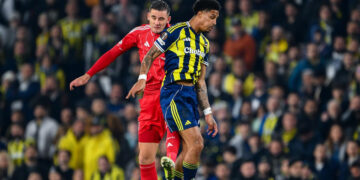 Fenerbahçe, Turu Zora Soktu: Sarı-Lacivertliler Evinde Yıkıldı