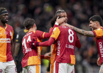 Galatasaray Evinde Coştu... 4 Gollü Zafer