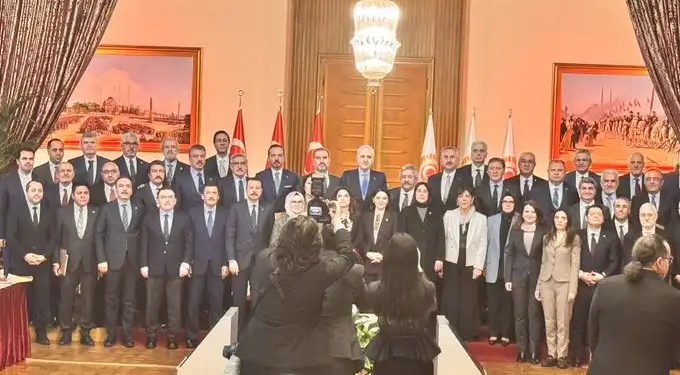 Komisyonun nihai raporu kabul edildi