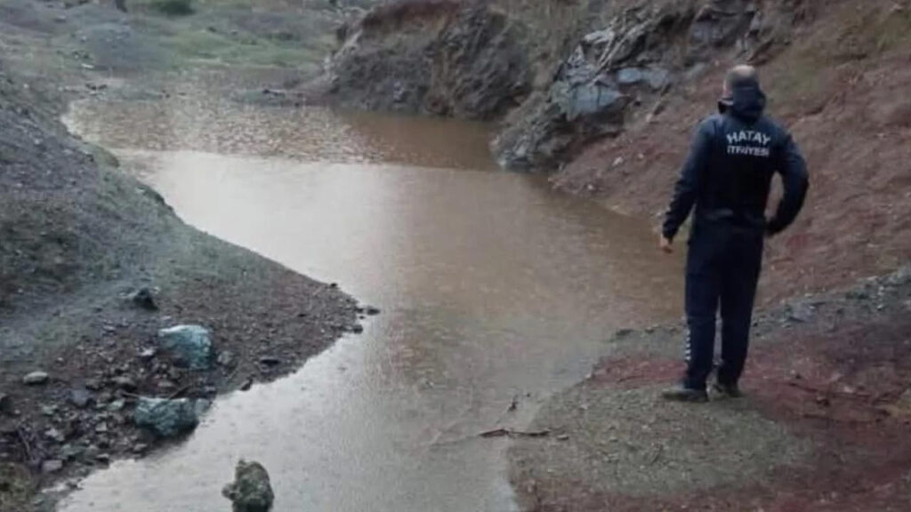 Hatay’da Yürek Yakan Olay! Su Dolu Çukura Düşen Çocuk Hayatını Kaybetti