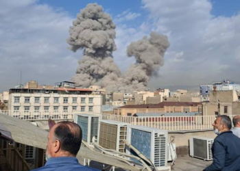 İran Halkından ABD ve İsrail'e Tepki: 'Kanımızın Son Damlasına Kadar Direneceğiz'