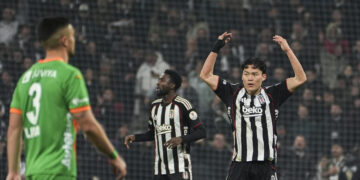 Kartal, Yeni Yıldızıyla Kanatlandı... Beşiktaş 'Oh' Çekti