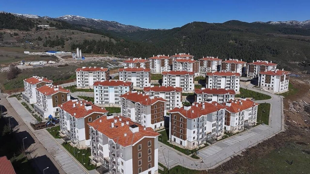 Konut Fiyatlarında Reel Düşüş Sürüyor