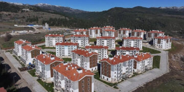 Konut Fiyatlarında Reel Düşüş Sürüyor