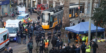 Milano'da Tramvay Raydan Çıktı: Ölü ve Yaralılar Var