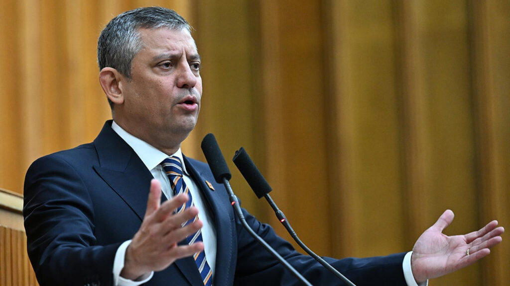 Özgür Özel 'Mesut Özarslan' Dosyasını Açtı, WhatsApp Mesajlarını Kürsüden Tek Tek Okudu