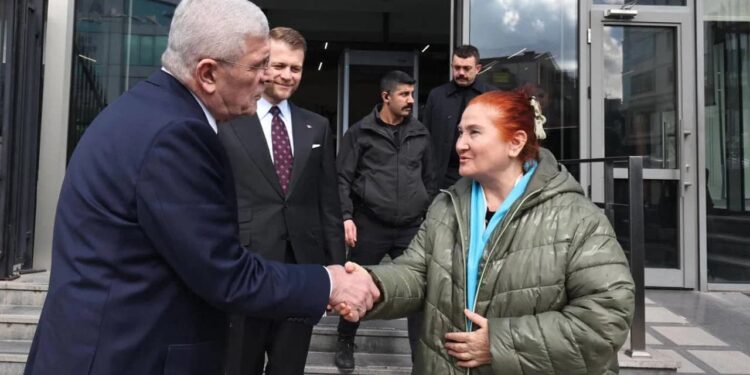 Sabahat Akkiraz’dan, ”İYİ Parti’ye katılıyor” iddiasına cevap