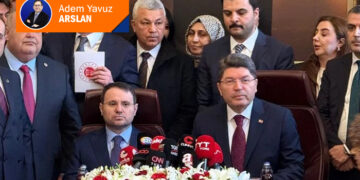 Sandalye yükselmedi ama hukuk alçaltıldı!