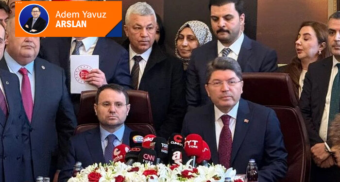 Sandalye yükselmedi ama hukuk alçaltıldı!