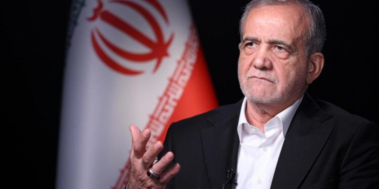 Tahran’dan Sert Sözler: Pezeşkiyan Resti Çekti, 'Boyun Eğmeyeceğiz'