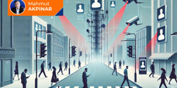 Teknoloji özgürlükleri ve bireysel alanı daraltıyor