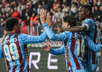 Trabzonspor Zorlu Deplasmandan 3 Puanı Kaptı