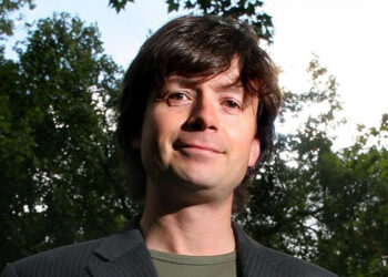 Ünlü Milyarder 17'nci Kattan Düşerek Öldü