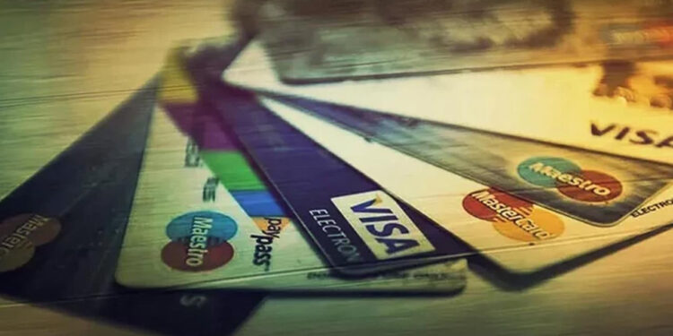 Yeni Kredi Kartı Limitleri Ne Kadar Olacak? BDDK Kolları Sıvadı: 15 Şubat Sonrası Hepsi Değişiyor