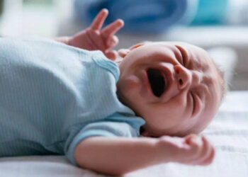Bebeğinizin ağlaması size ne söylüyor? İşte ağlama türlerinin anlamı